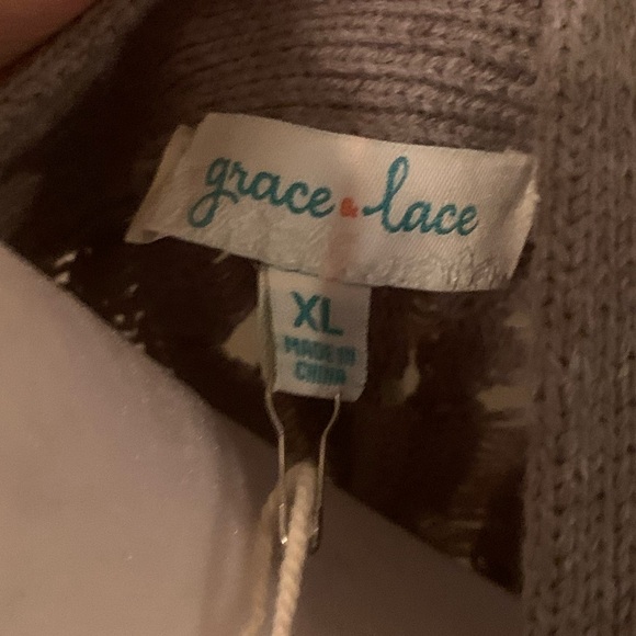 Grace and Lace NWT size XL. Grey cardigan - Picture 7 of 8